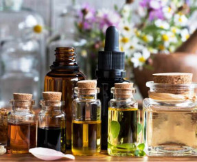 زيوت لتطويل الشعر | تعرفى على افضلها و كيفية استخدامها