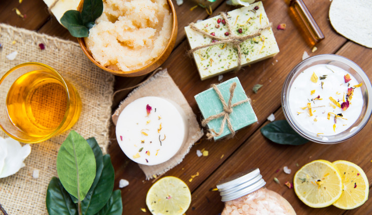 أفضل ماسكات العسل للبشرة الدهنية