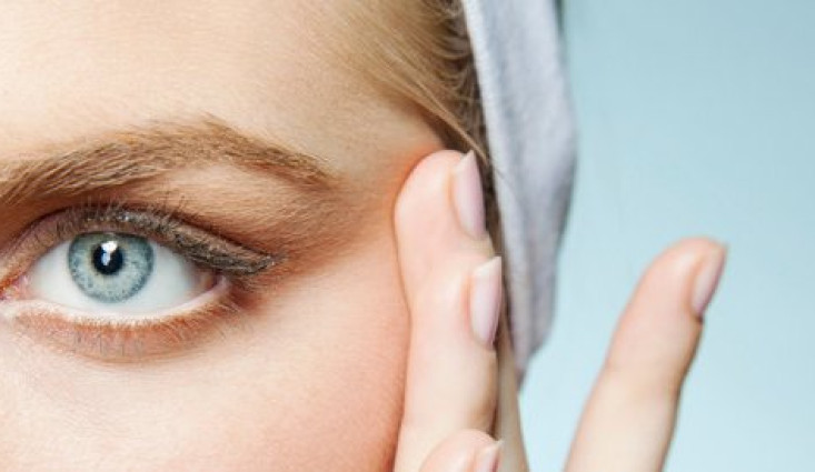 9 نصائح قبل ظهور التجاعيد حول العين