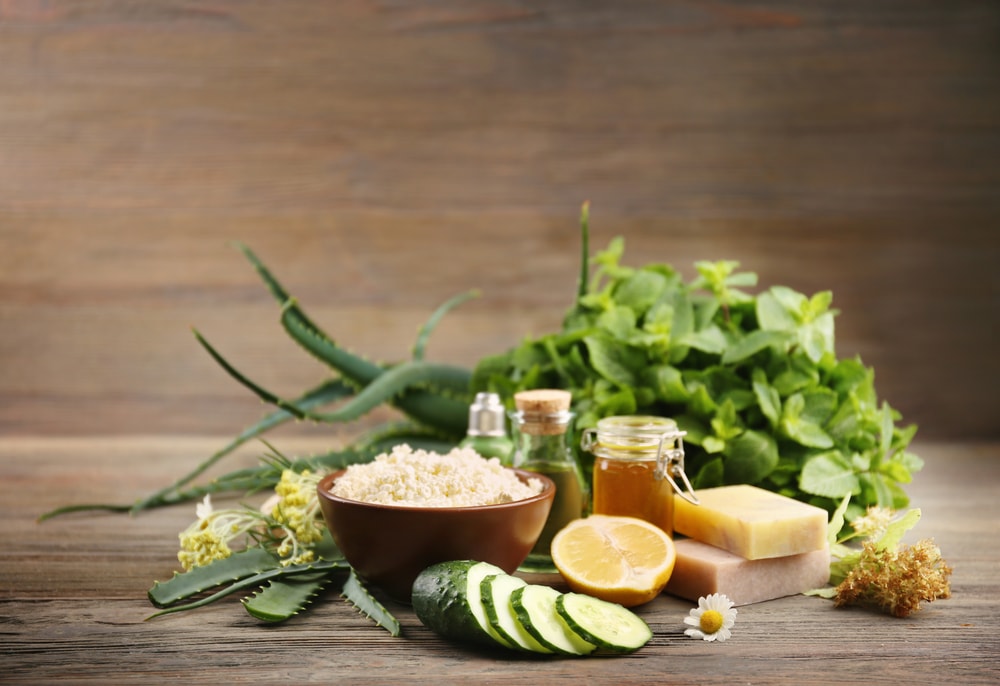 وصفات للبشرة الدهنية والتخلص من المسامات الواسعة والرؤوس السوداء والبيضاء